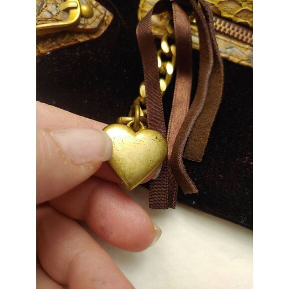 XOXO Women's Brown Plush Velvet Handbag - Picture 3 of 11